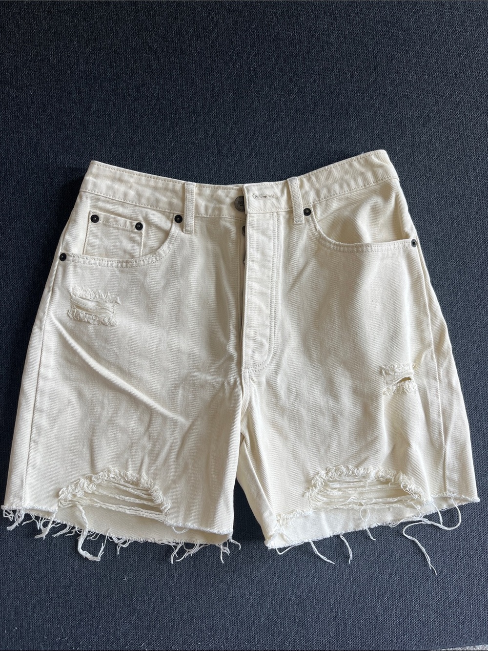 Amuse Society Mid-Length Cream Jean Shorts
